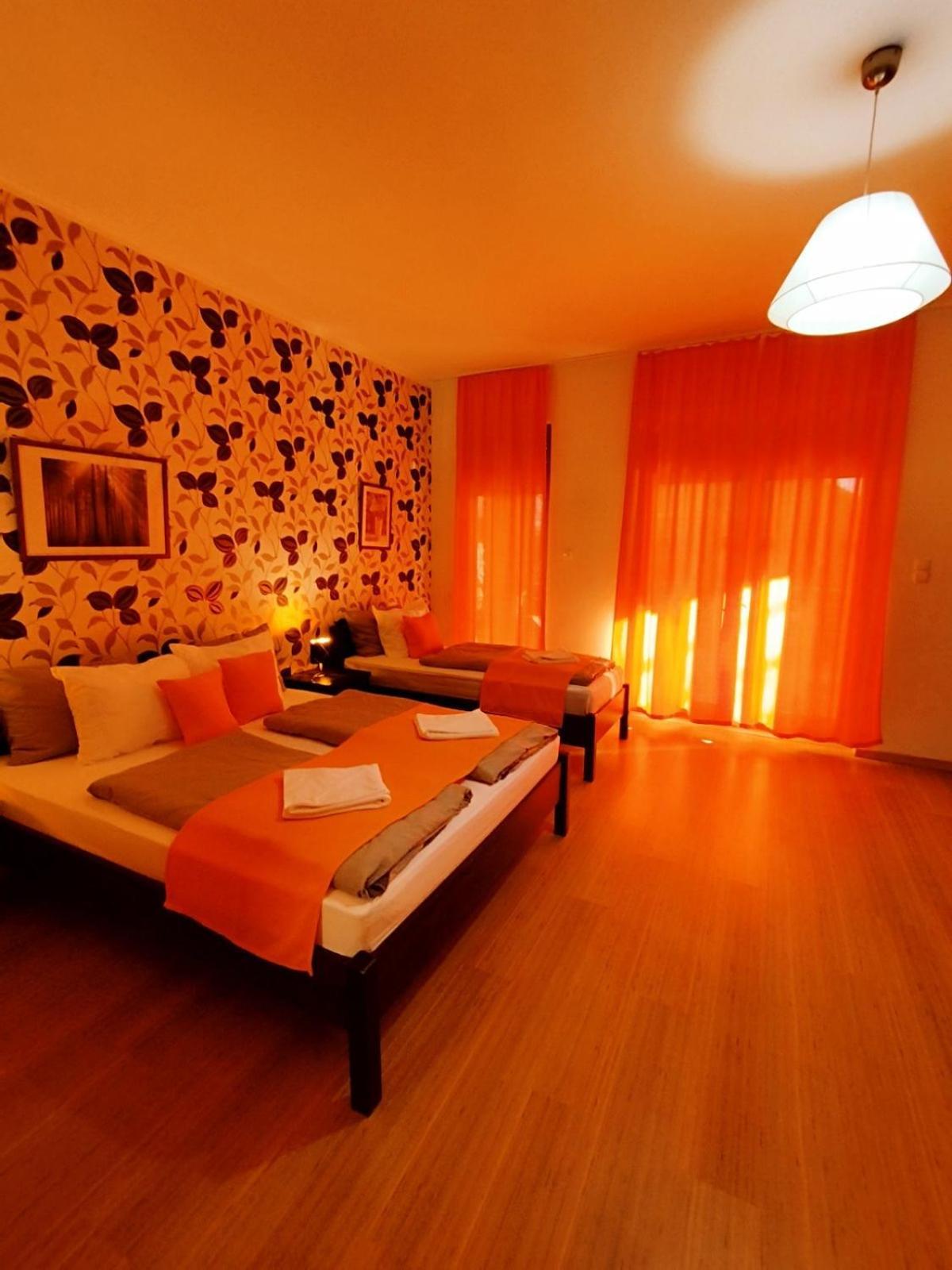 Apartman Vitorlas Vendeghaz 블로톤퓌레드 외부 사진