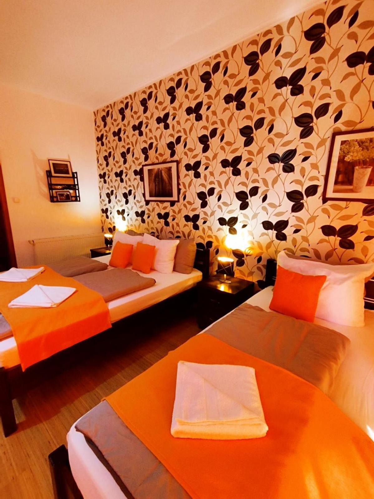 Apartman Vitorlas Vendeghaz 블로톤퓌레드 외부 사진